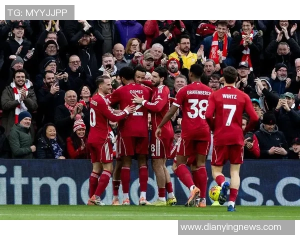 英超焦点战曼联大胜阿森纳四球逆转全场激情转会传闻再起