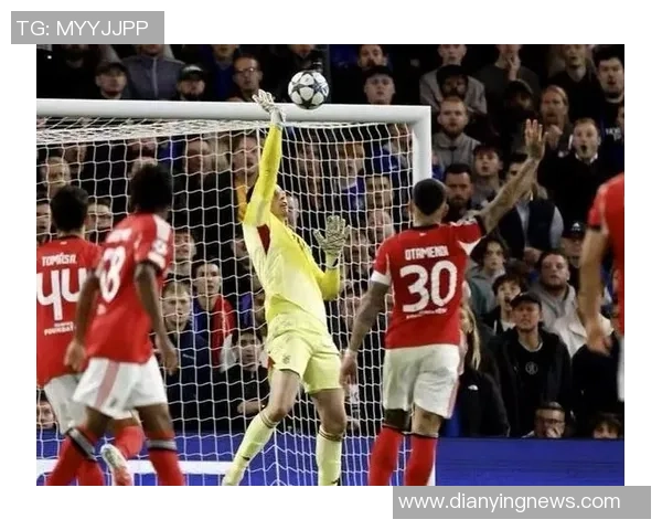 中超精彩对决曼联与本菲卡战成平局乌龙球引发全场热烈反响